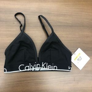 NWT adjustable strap Calvin Klein sports bra